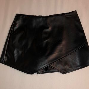 Faux leather skort